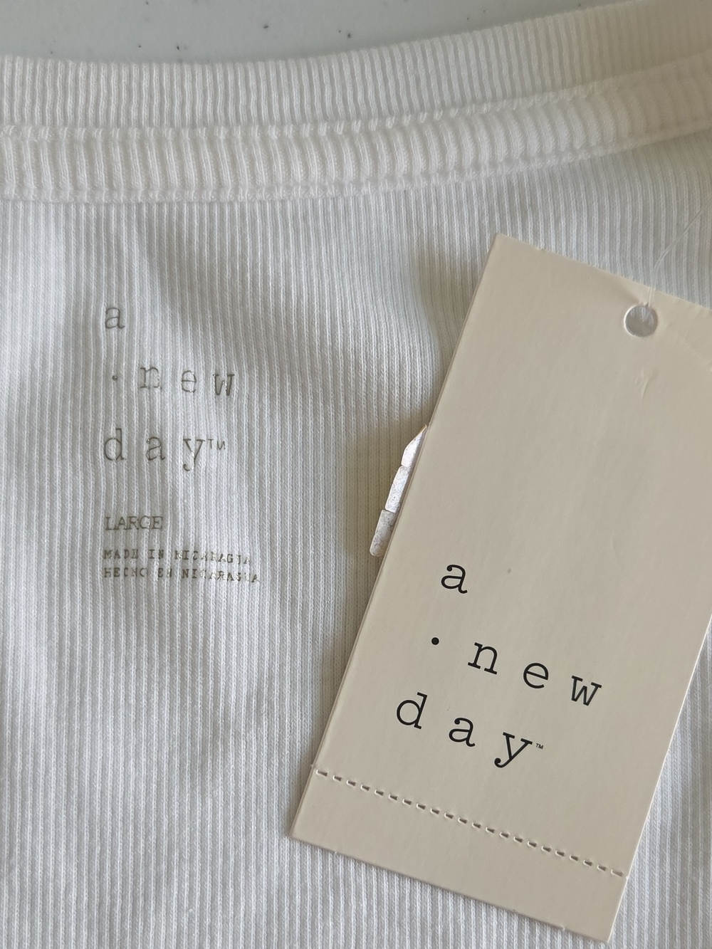 a new day White Scoop Neck Long-Sleeve Tee Lightweight Base Layer Size L - Picture 6 of 8